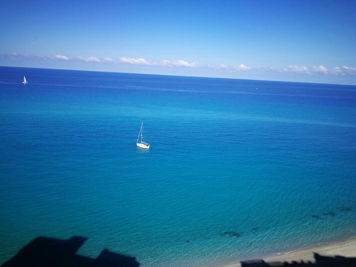 Isola Bella Sea-View Apartment Tropea Exterior photo
